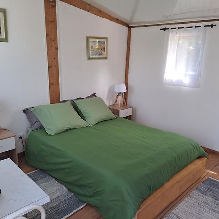 Chambre Basilic 2P, 2 Nuits Max, Dans Petit Chalet 6Km Du Festival De Piano De La Roque D'Antheron Rognes Екстер'єр фото