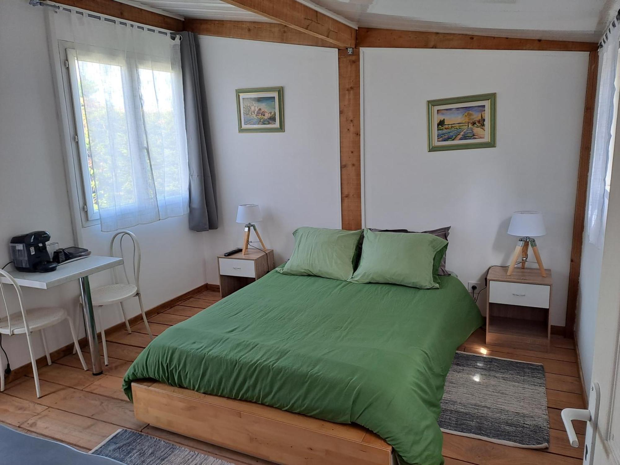 Chambre Basilic 2P, 2 Nuits Max, Dans Petit Chalet 6Km Du Festival De Piano De La Roque D'Antheron Rognes Екстер'єр фото